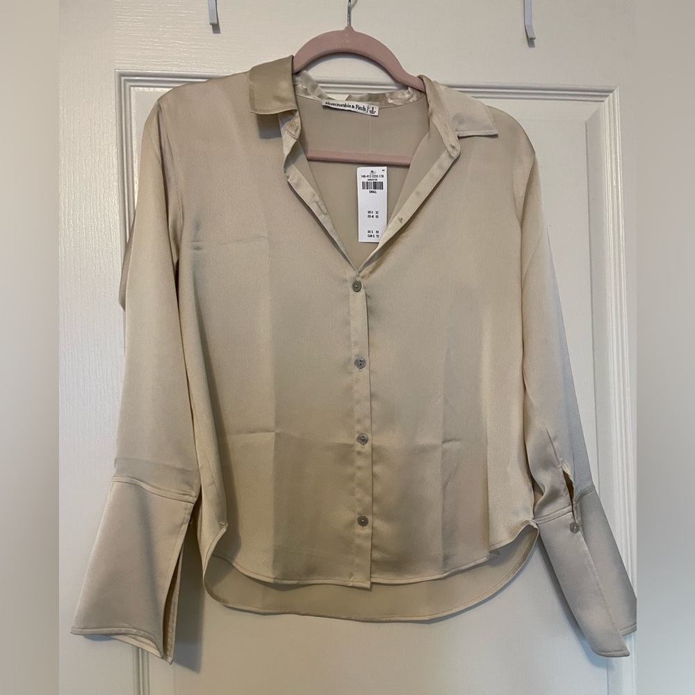 NWOT Abercrombie Satin Button Up